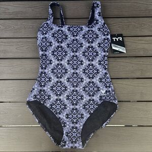 TYR Diamond Valley Black/white Control Fit One Piece Swimsuit  SIZE 8 New